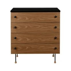 62 Dresser byrå, american walnut, 4 lådor