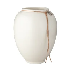 Ernst vas vitglaserad, 22 cm